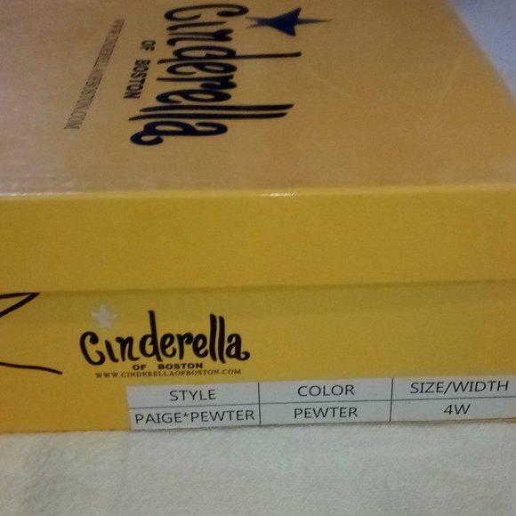 Wedges New in Box - Picture 5 of 5